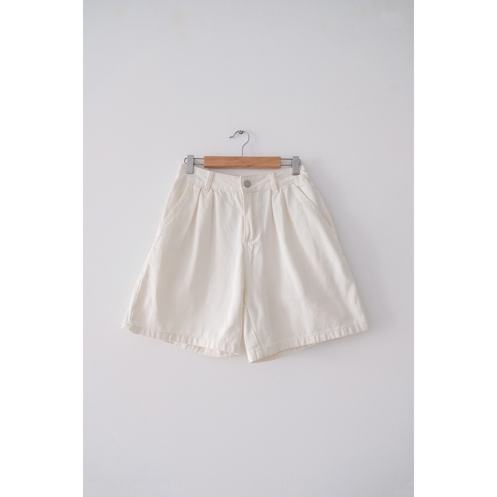 Quần Short Jeans Lửng Trắng Kem | HQ3009 | Lana Official