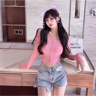 Áo bẹt vai nút tay dài