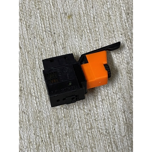 Công tắc cho máy khoan điện có đảo chiều và điều tốc