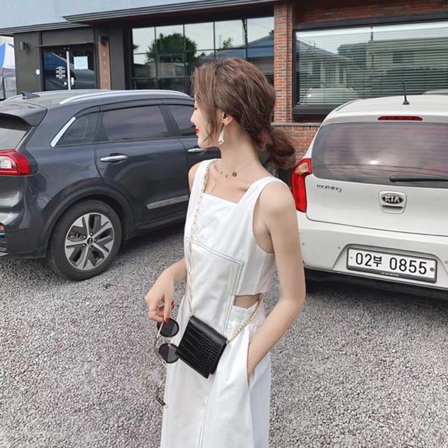 Váy 2 dây bản to hở eo dáng xoè viền chỉ có túi ulzzang năng động diện hè đi chơi đi dạo