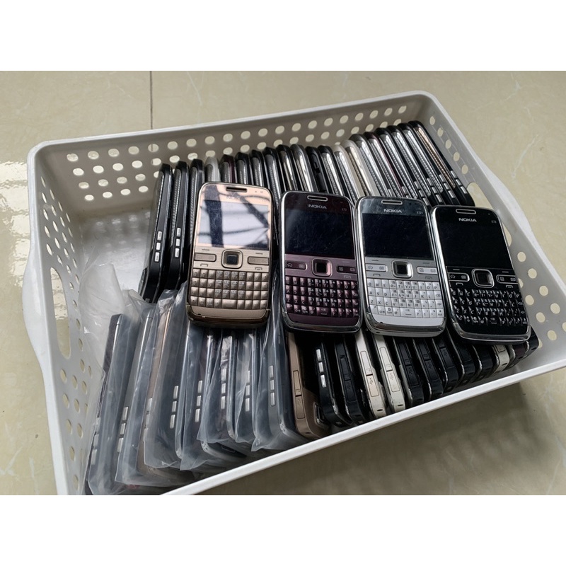 Điện thoại Nokia e72 cũ zin nguyên bản vỏ zin all. Có wifi 3g | Bảo hành 12 tháng