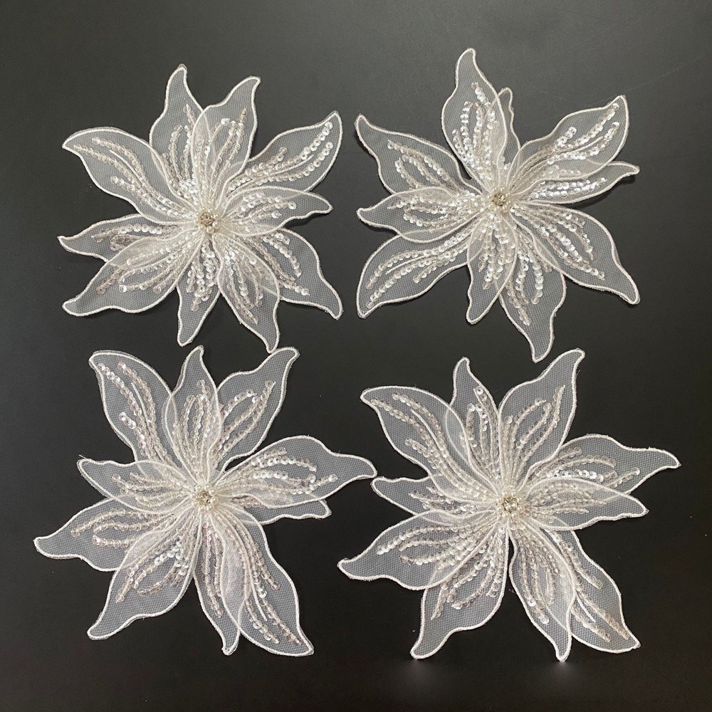 1 Cái Ren Trắng Hạt Hoa Vá Rộng 17Cm