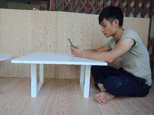 Bàn trà ngồi bệt