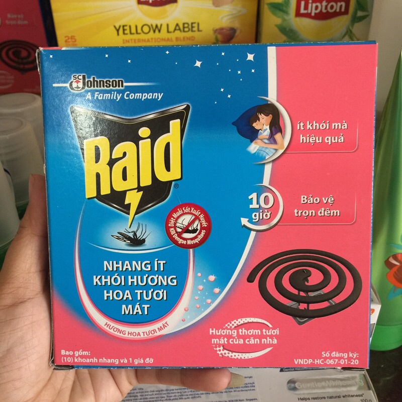 Nhang muỗi Raid ít khói hương hoa tươi mát hộp 10 khoanh