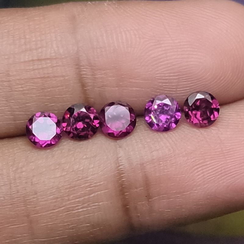 Đá Garnet Tự Nhiên 5mm Thay Đổi Màu Sắc Độc Đáo