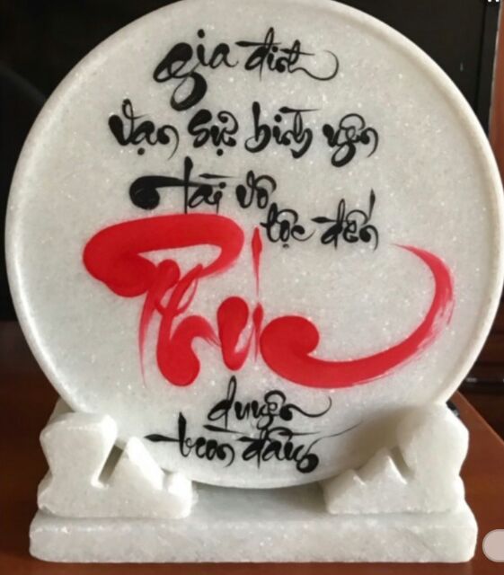 Thư pháp trên đá ĐĨA TRÒN nguyên khối để bàn