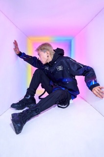 JACKET UNCOVER PLANET
