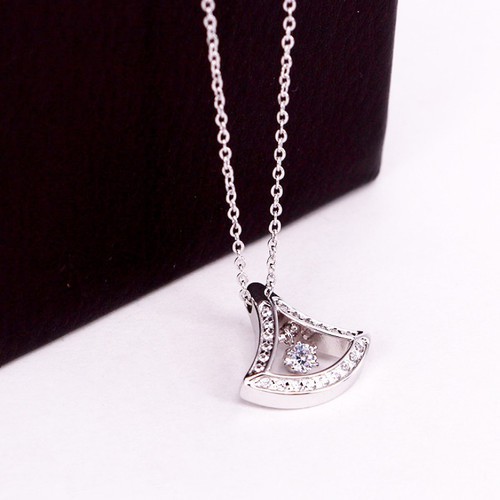 Dây Chuyền Titan Ko Đen Hình Quạt Đính Đá Nhân Tạo TT 2797