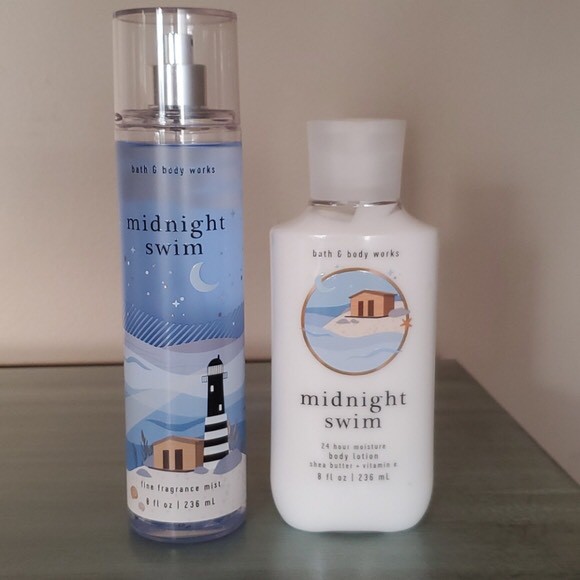 Bath & Body Works Midnight Swim Xịt Thơm Body Mist