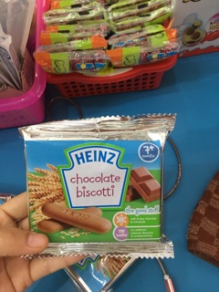 Bánh ăn dặm heinz.