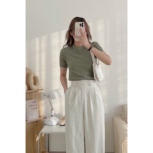 Áo phông nữ cộc tay chất gân tăm co giãn ôm body. Áo thun nữ cộc tay co giãn chất gân tăm đẹp.