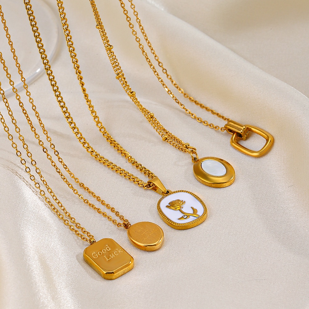 Dây Chuyền Mạ Vàng 18K Mặt Vuông Bằng Thép Không Gỉ Thời Trang Cho Nữ