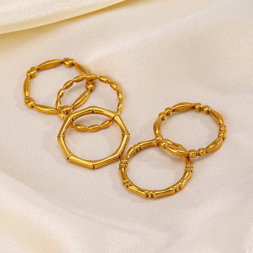 Nhẫn Thép Titan Mạ Vàng 18K Thời Trang Phổ Biến Cho Nữ