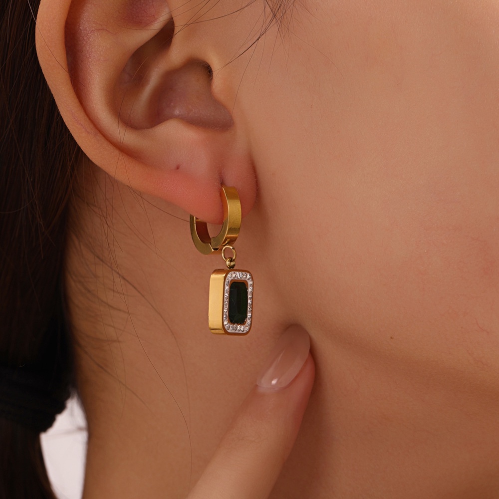 Bông Tai Bằng Thép Không Gỉ Mạ Vàng Đính Kim Cương Trắng Hình Vuông Đơn Giản Phổ Biến Dành Cho Bạn Nữ