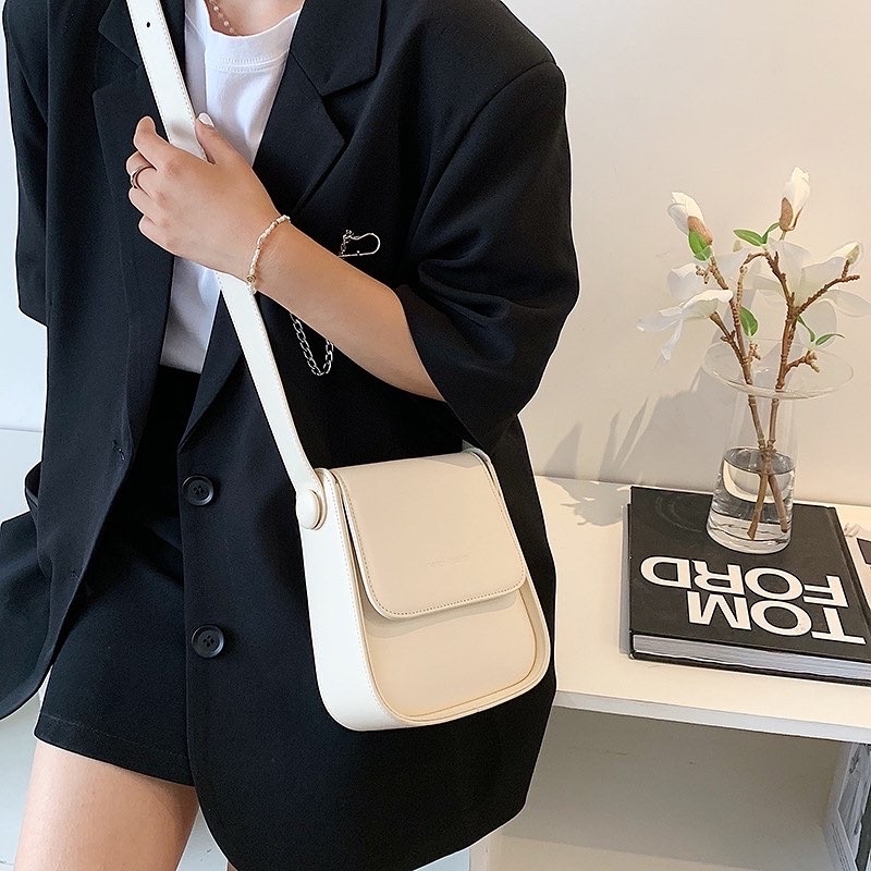 Túi đeo chéo mini da dáng hộp dài đính khuy tròn độc đáo dễ phối đồ