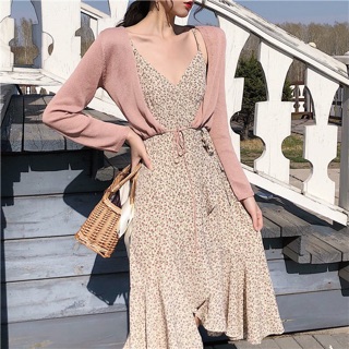 Set đầm hai dây hoa nhí và áo cardigan