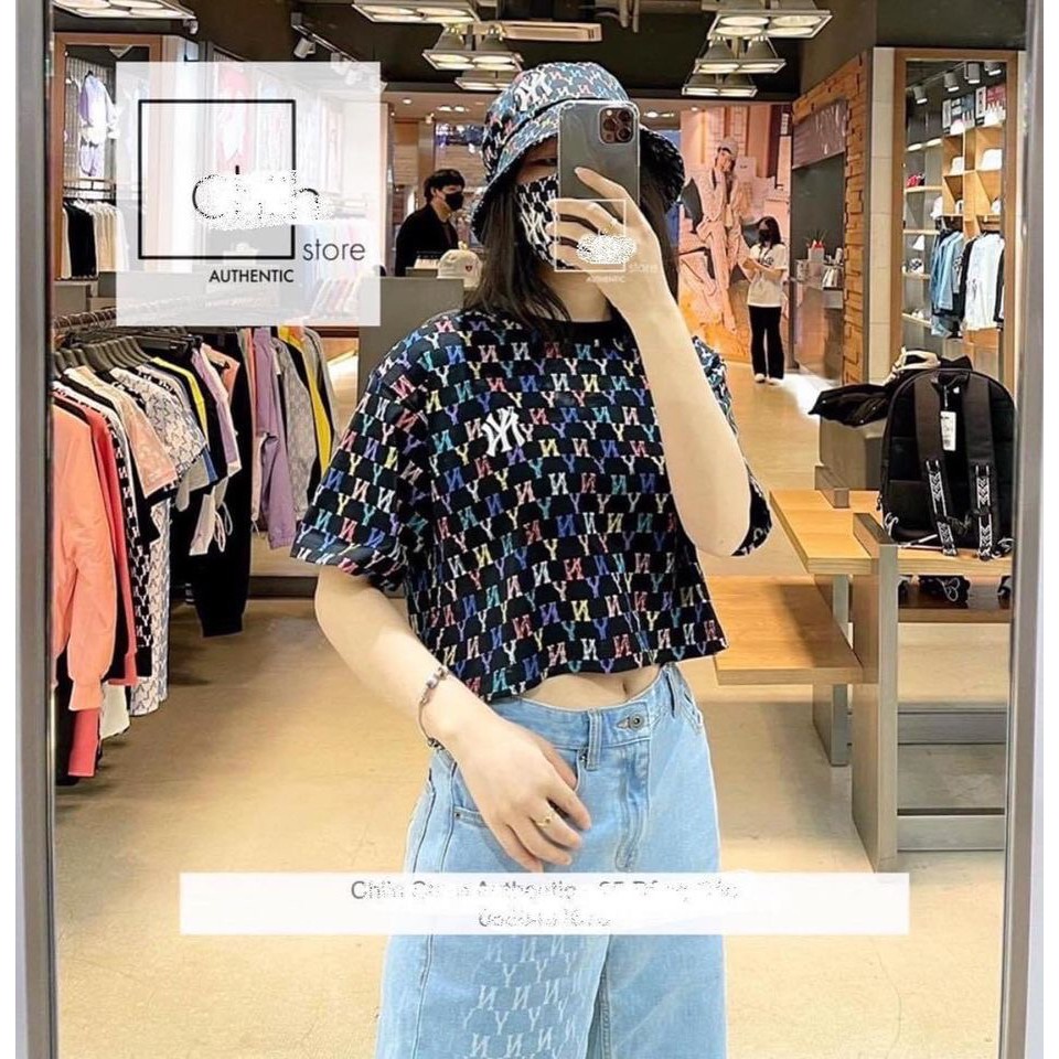 Áo Thun Croptop Logo chữ