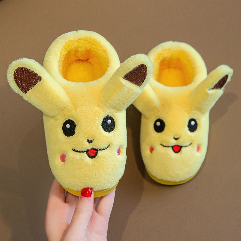 Dép lê cotton mang trong nhà chống trượt giữ ấm trong mùa đông kiểu dáng hoạt hình dễ thương dành cho bé trai và bé gái