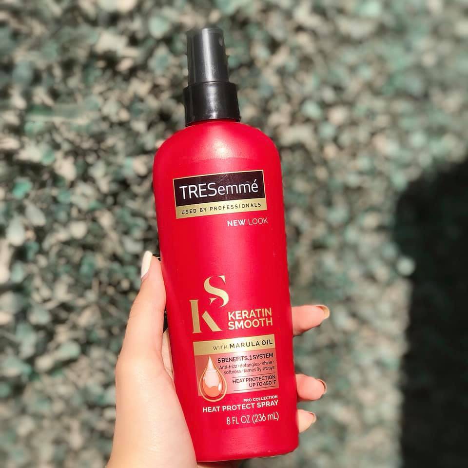 Xịt bảo vệ tóc khỏi nhiệt 5 trong 1 Tresemme Keratin Smooth Heat Protection Shine Spray 236ml