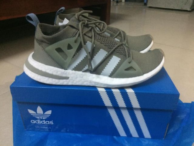 Adidas ARKYN W size 40 2/3 new tang