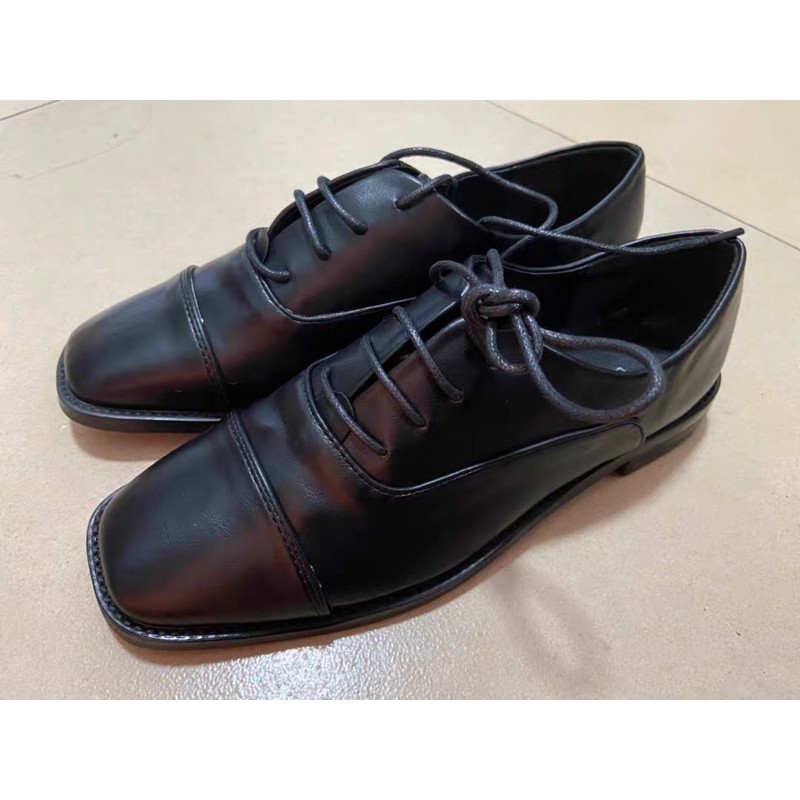 Giày oxford mũi vuông da lì