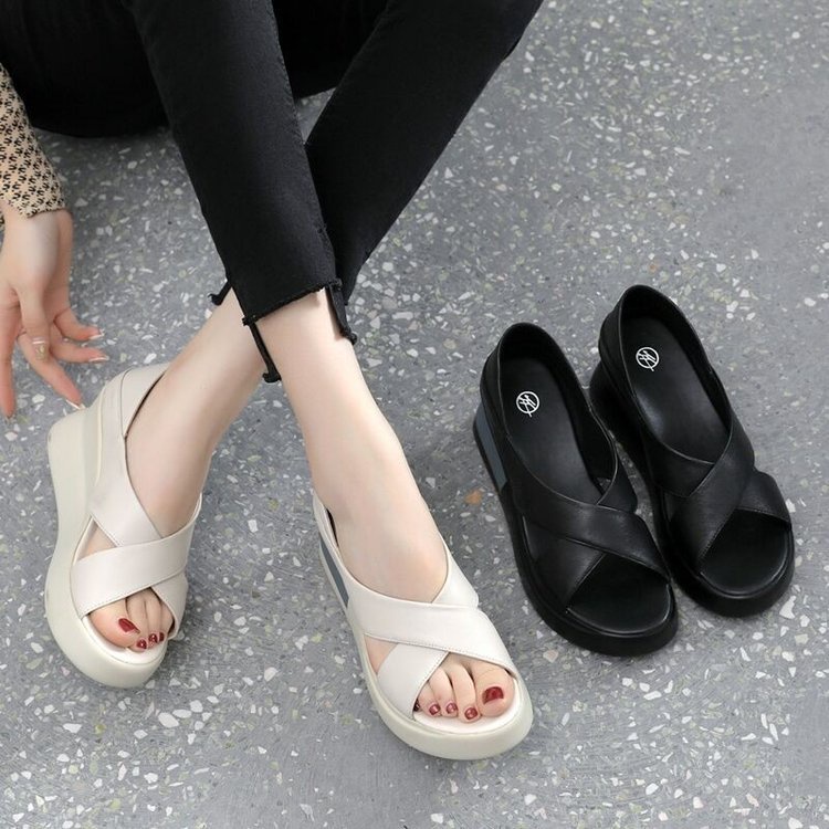 Sandal Cao Gót Hở Ngón Đế Xuồng Dày Phong Cách