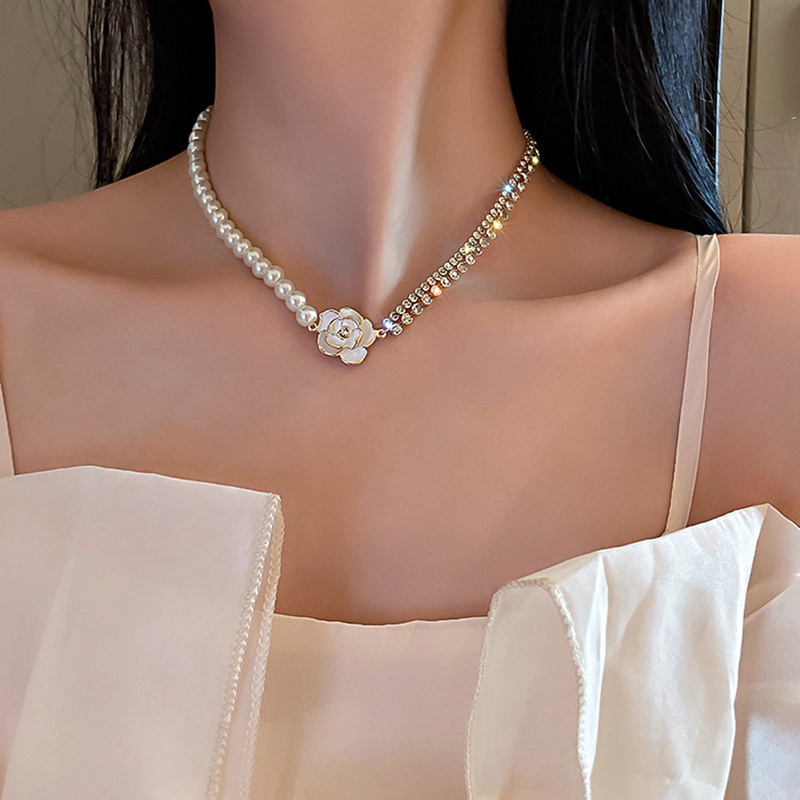Dây Chuyền Hợp Kim Mặt Hình Hoa Đính Đá Và Ngọc Trai Giả Sang Trọng