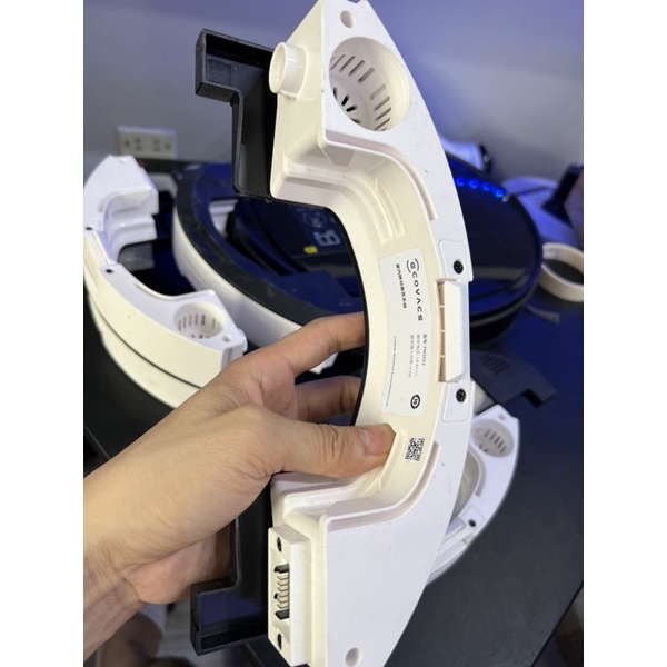 Két nước Ecovacs Deebot