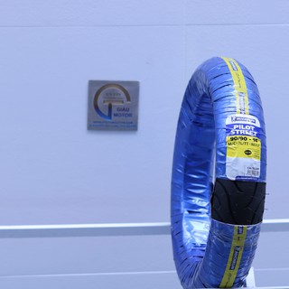 Vỏ lốp xe máy 90/90-14 M/C PILOT STREET 52P TL/TT Hãng Michelin Thái Lan