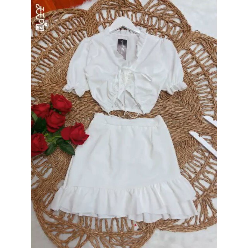 Bộ Chân Váy Áo Croptop Cổ V Dây Rút Set Váy Áo Dáng Ngắn Trắng Chất Đũi