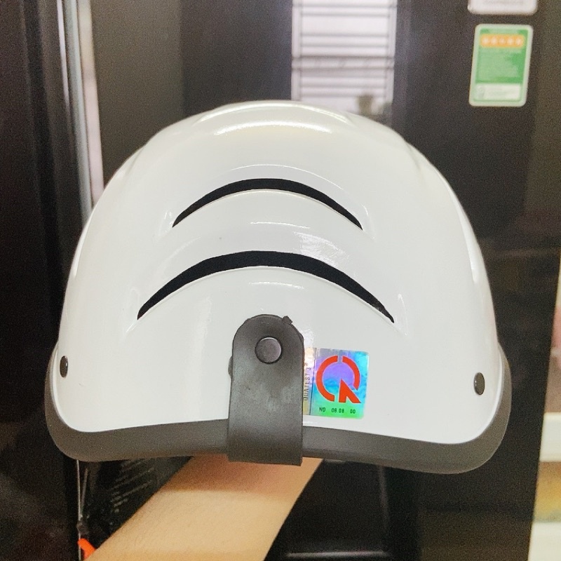 Mũ lưỡi trai kiểu xương cá