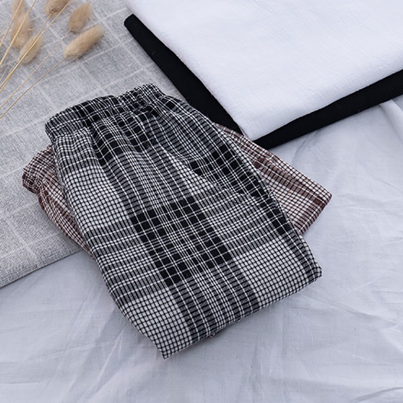 Set áo tay ngắn và quần short caro cho bé 4.9