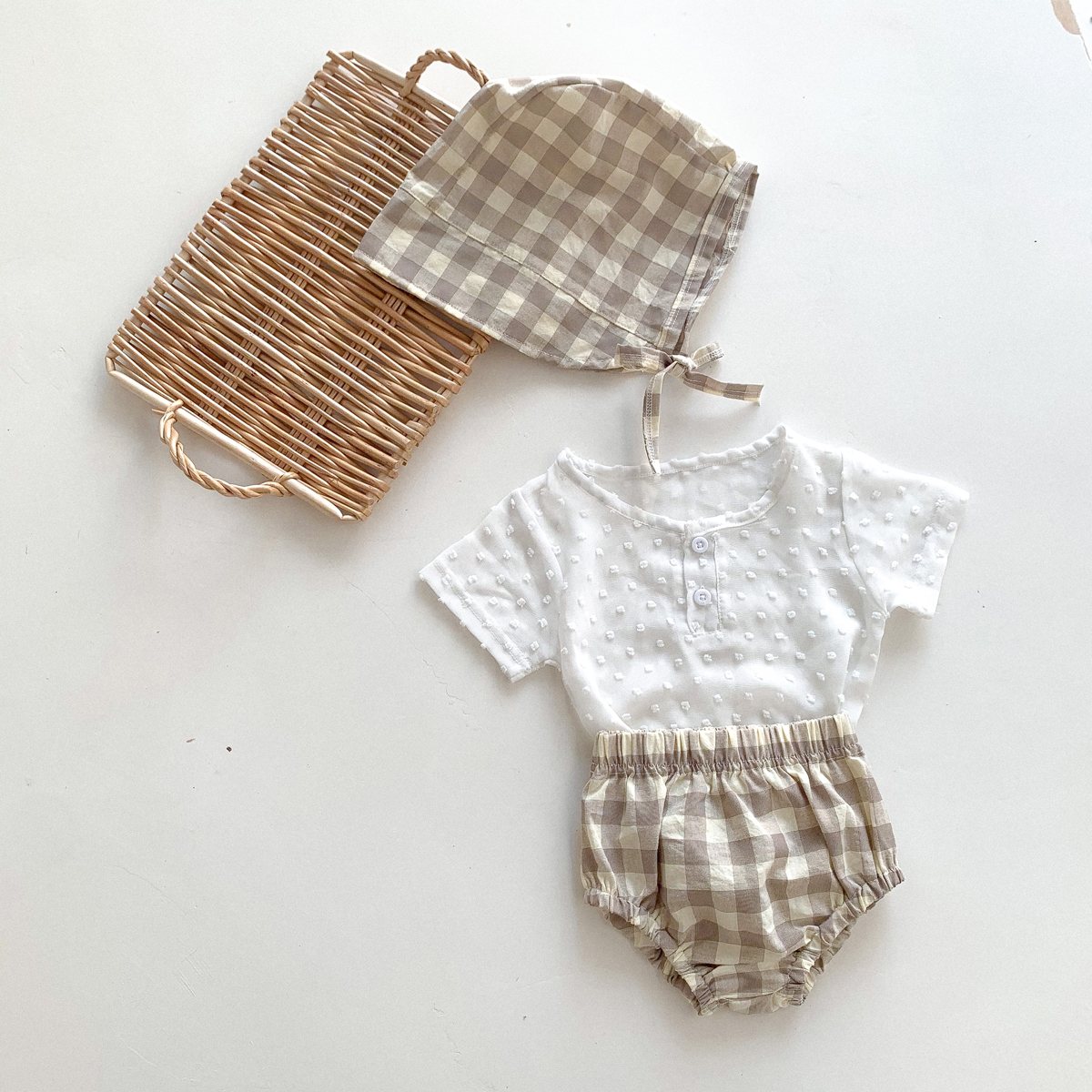 Summer Newborn Baby Girls Clothing Set Embroidered t Shirt Tops and Checked Shorts Outfits Korean style Toddler suits with Hats