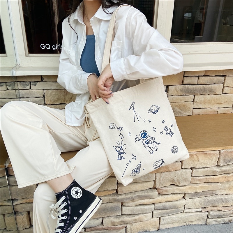 Túi vải tote canvas in hoạ tiết phi hành gia kiểu dáng năng động Hàn Quốc thời trang nữ Lae Store