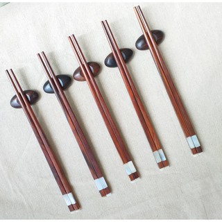 Đũa gỗ Trắc đỏ vuông 25cm - Thân, đầu gắn xà cừ ( 5 đôi /Túi) - Đũa gỗ tự nhiên cao cấp