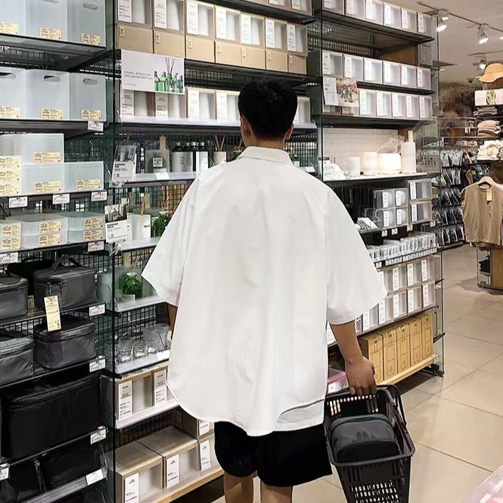 Áo sơ mi tay ngắn dáng rộng màu sắc đơn giản trẻ trung phong cách Hàn Quốc cho nam