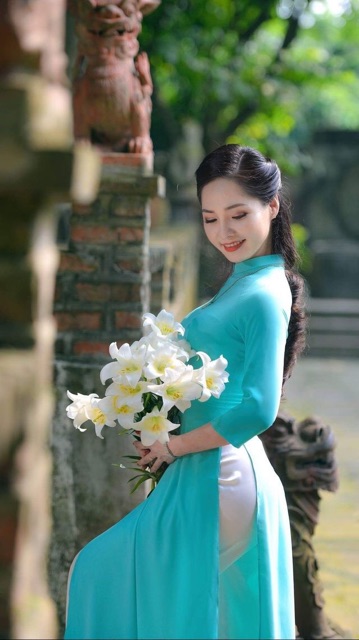 Áo dài xanh ngọc