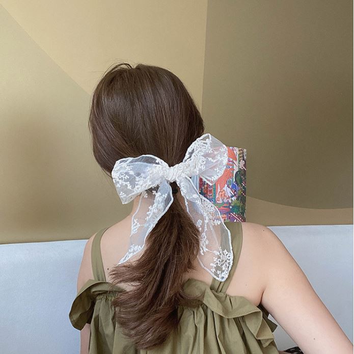 Kẹp Tóc Nữ Nơ Ren Màu Trắng.