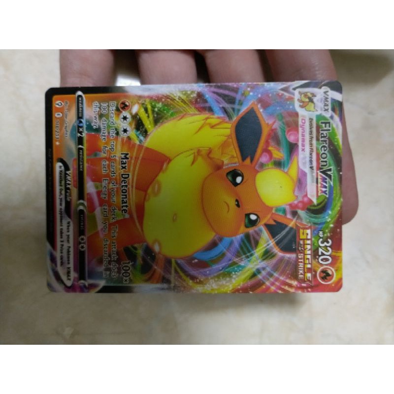 01 thẻ bài pokemon v/vmax của eeveelutions