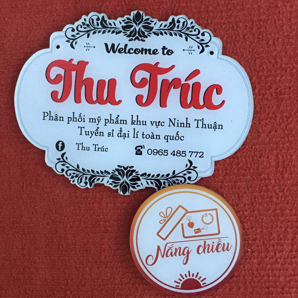 Bảng hiệu mica - Dụng cụ chụp hình sản phẩm bán hàng online hiệu quả - Thiết kế và in thông tin theo yêu cầu