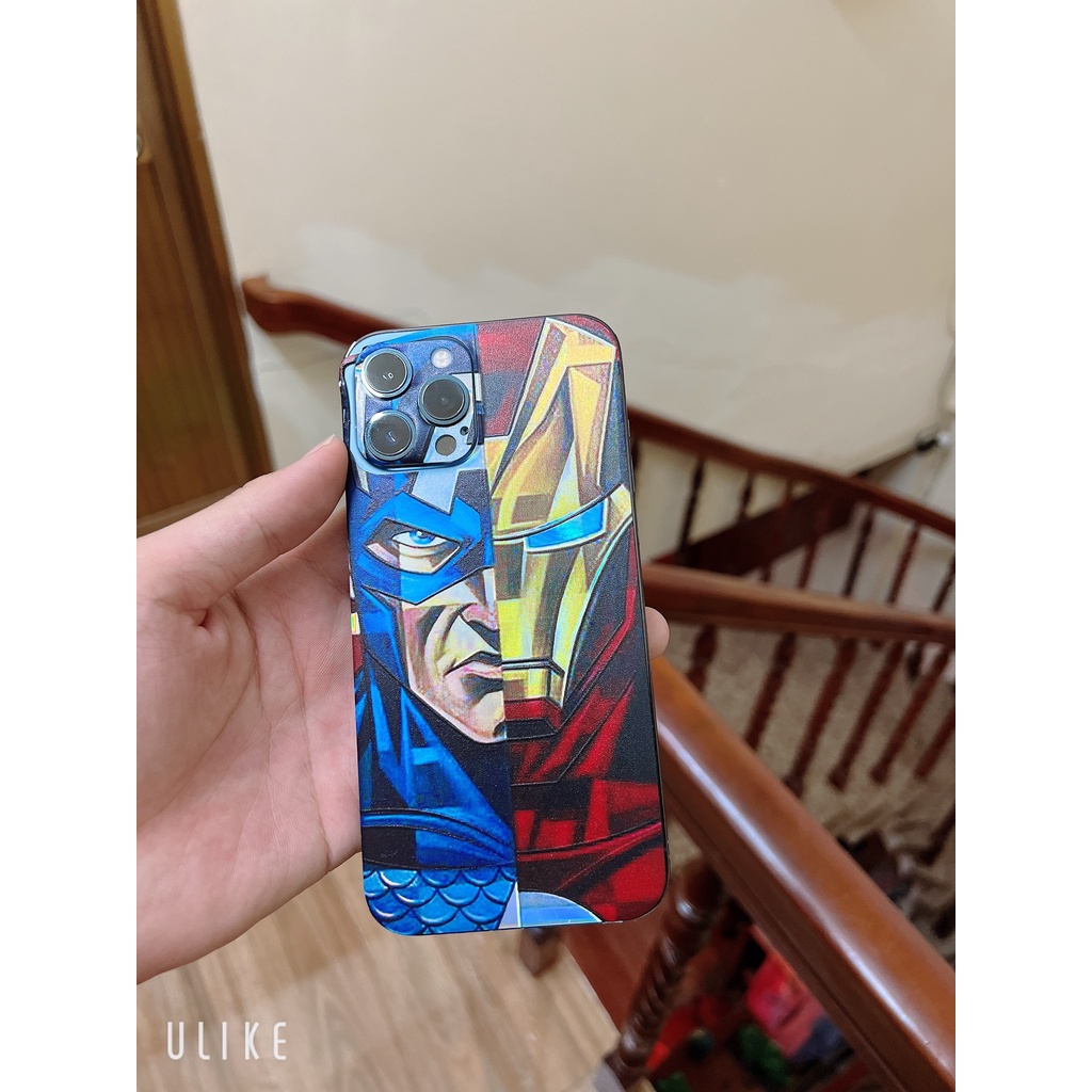 Skin dán mặt lưng điện thoại Joker in UV chuyển màu hologram cho tất cả các dòng điện thoại iPhone, Andoird