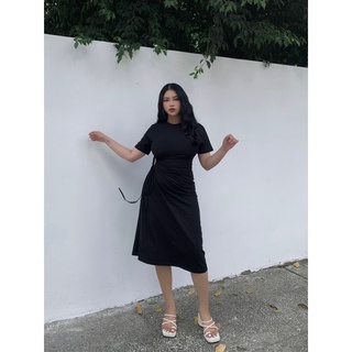 Đầm rút khoét eo