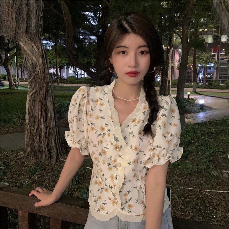 Áo Sơ Mi Ngắn Tay Phồng Cổ Chữ V In Họa Tiết Hoa Phong Cách Pháp Thời Trang Mùa Hè 2022 Cho Nữ