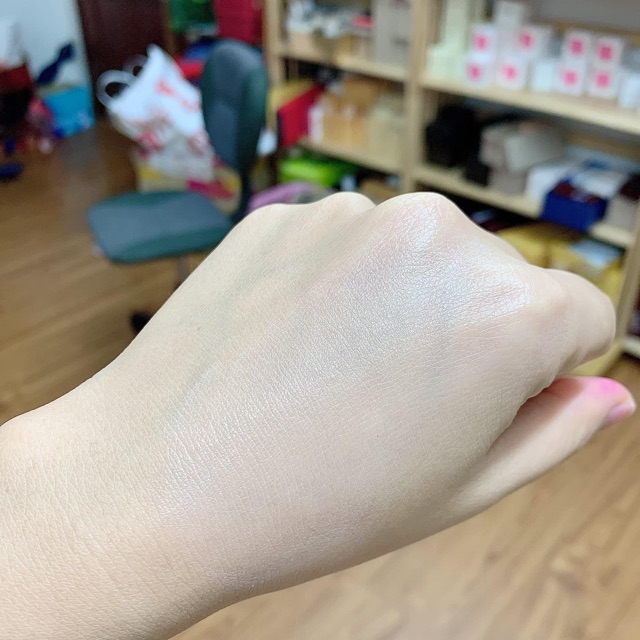 Kem chống nắng dưỡng trắng Whoo Radiant White Tone Up Sunscreen☀️CHUẨN AUTH 100%☀️nâng tone da SPF50+/PA++++ gói 1ml | BigBuy360 - bigbuy360.vn