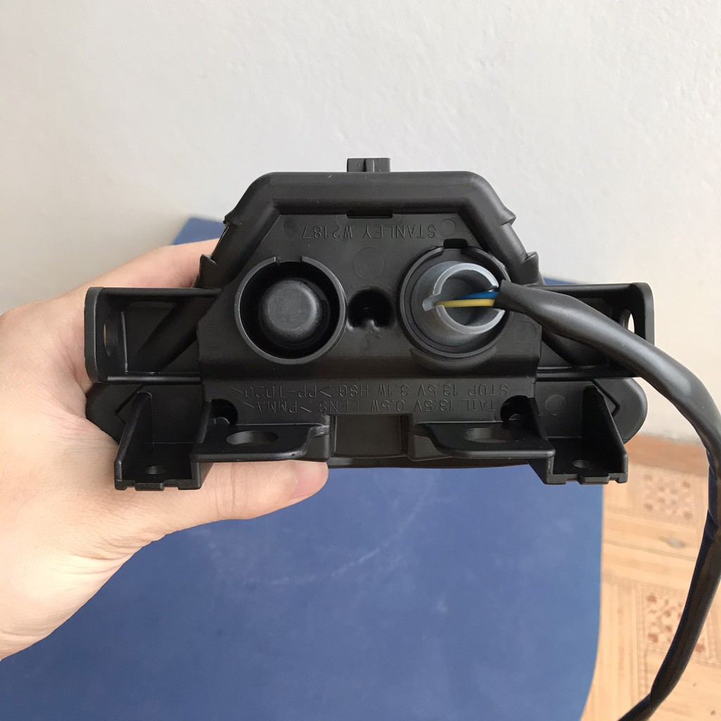 Bộ đèn hậu, bộ đèn sau, cụm đèn hậu Exciter 150 zin chính hãng Yamaha 2nd-h4710-10