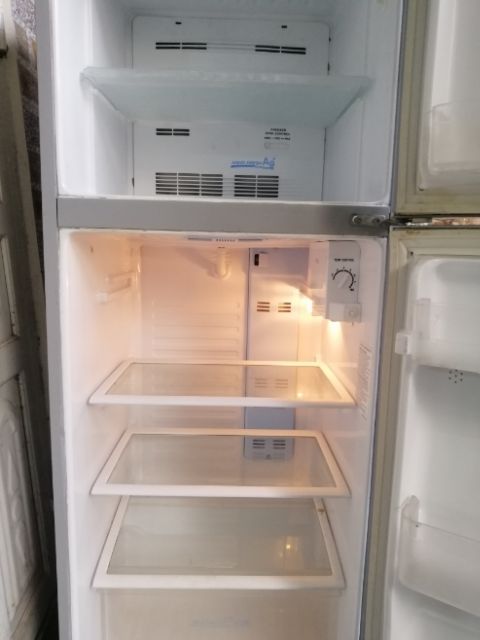 Tủ lạnh Sanyo 200 lít