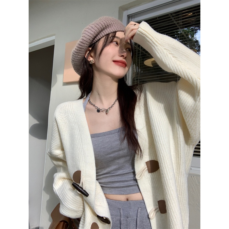 Áo khoác cardigan dệt kim + áo quây xám + quần ống rộng phong cách nhẹ nhàng dành cho nữ