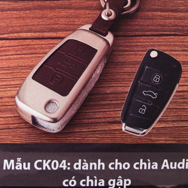 Ốp chia khoá audi có chìa gập