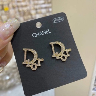 KHUYÊN TAI DIOR ĐÍNH ĐÁ CAO CẤP BẠC S925