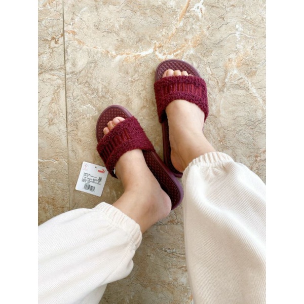 Dép Pú.m.à lông xù đỏ đô cực xinh😍😍 lên chân cực đẹp